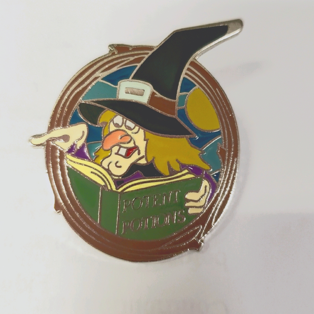DISNEY DLR GWP 2007 Witch Hazel